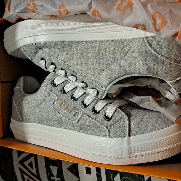 Rocket Dog Light Gray Cecila Skirball Sneaker - Women 9, 10, 11 - Picture 6 of 8